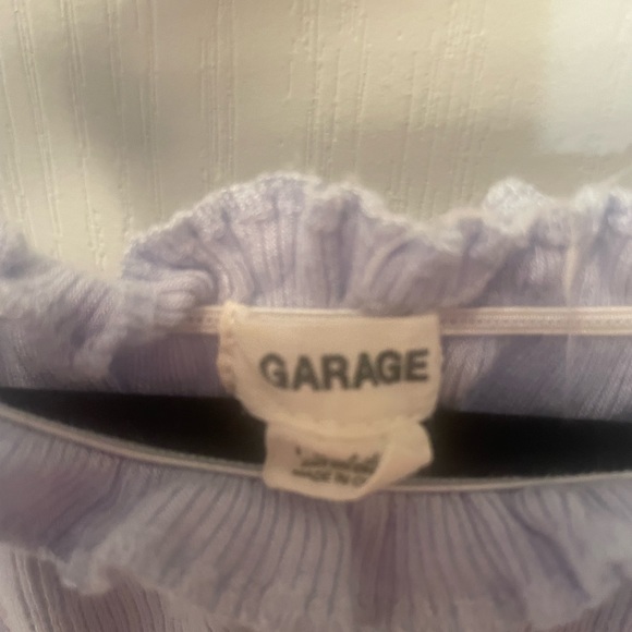 Ribbed baby blue tee ruffled neck - Picture 2 of 2